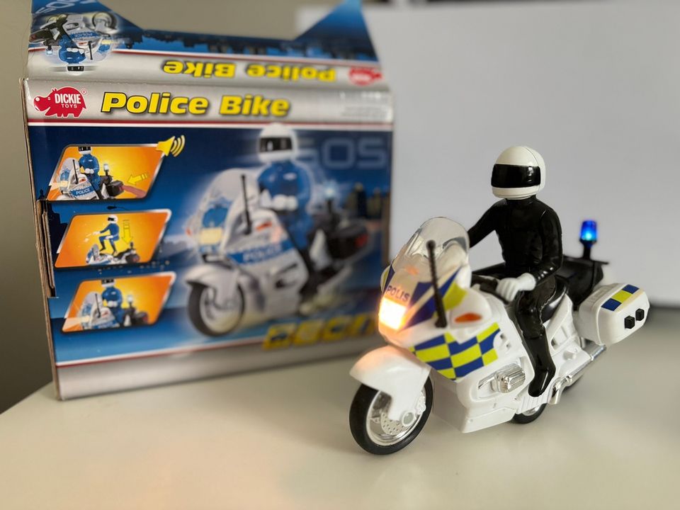 Poliisi moottori pyörä