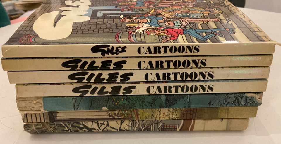 Giles Cartoons kirjoja 7 kpl