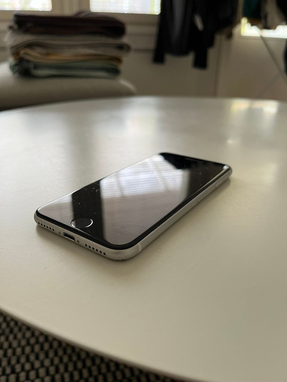 Iphone SE 2020 128gb valkoinen