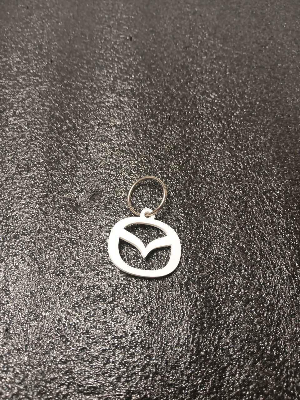 Mazda avaimenperä