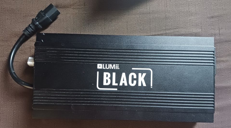LUMii BLACK 600w -virtalähde kasvatuslampuille