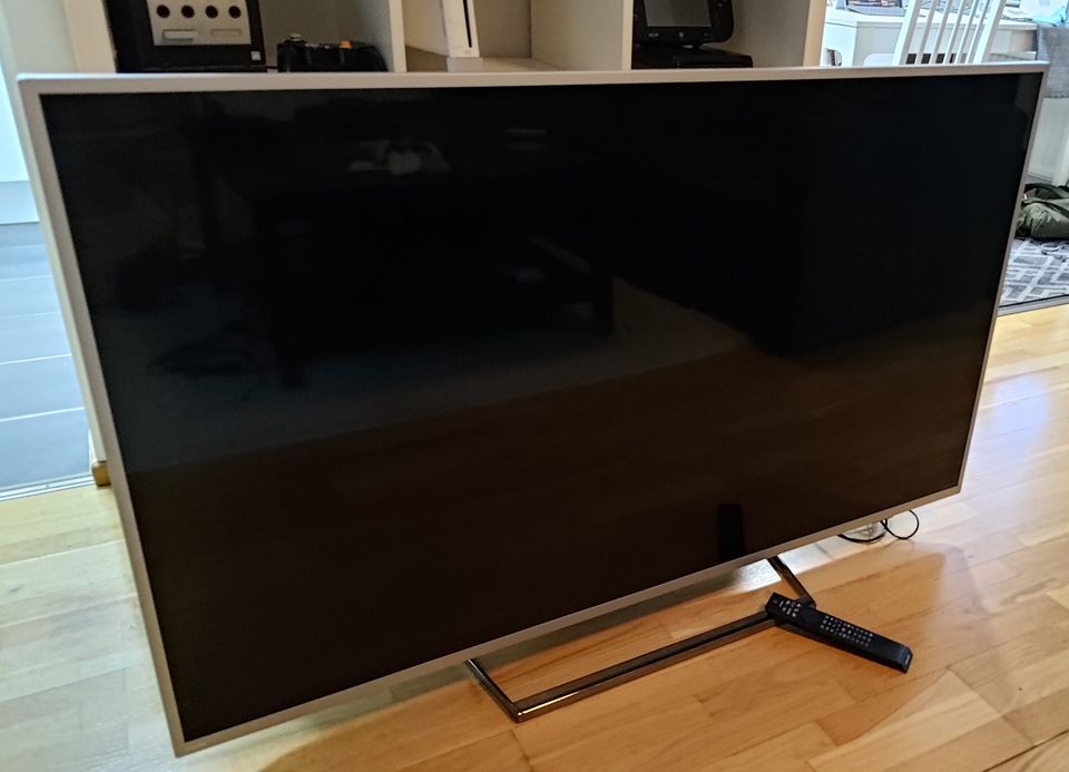 58" 4K TV, Philips PUS9005