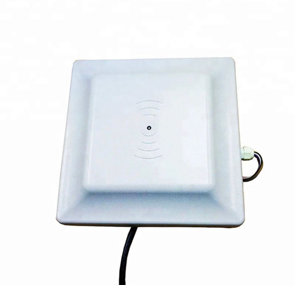 RFID 860-960 MHz lukija 5 metrin kantamalla