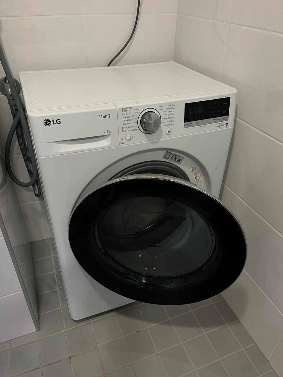 LG kuivaava pyykinpesukone