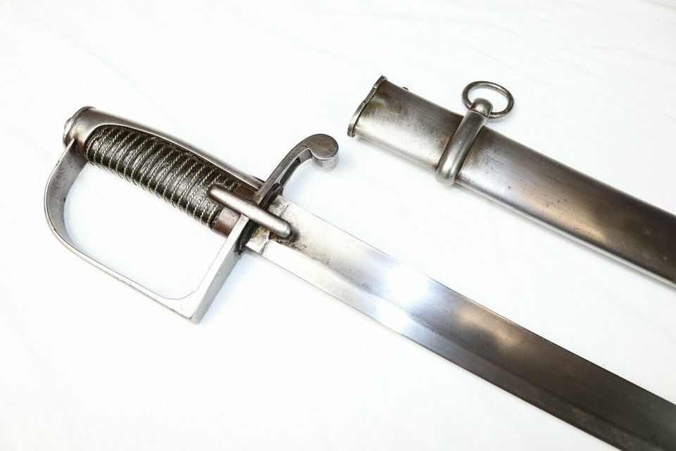 O: Antiikki miekkoja