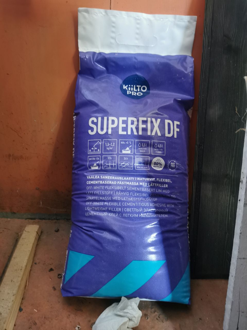 Kiilto pro superfix df 15kg vaalea saneerauslaasti