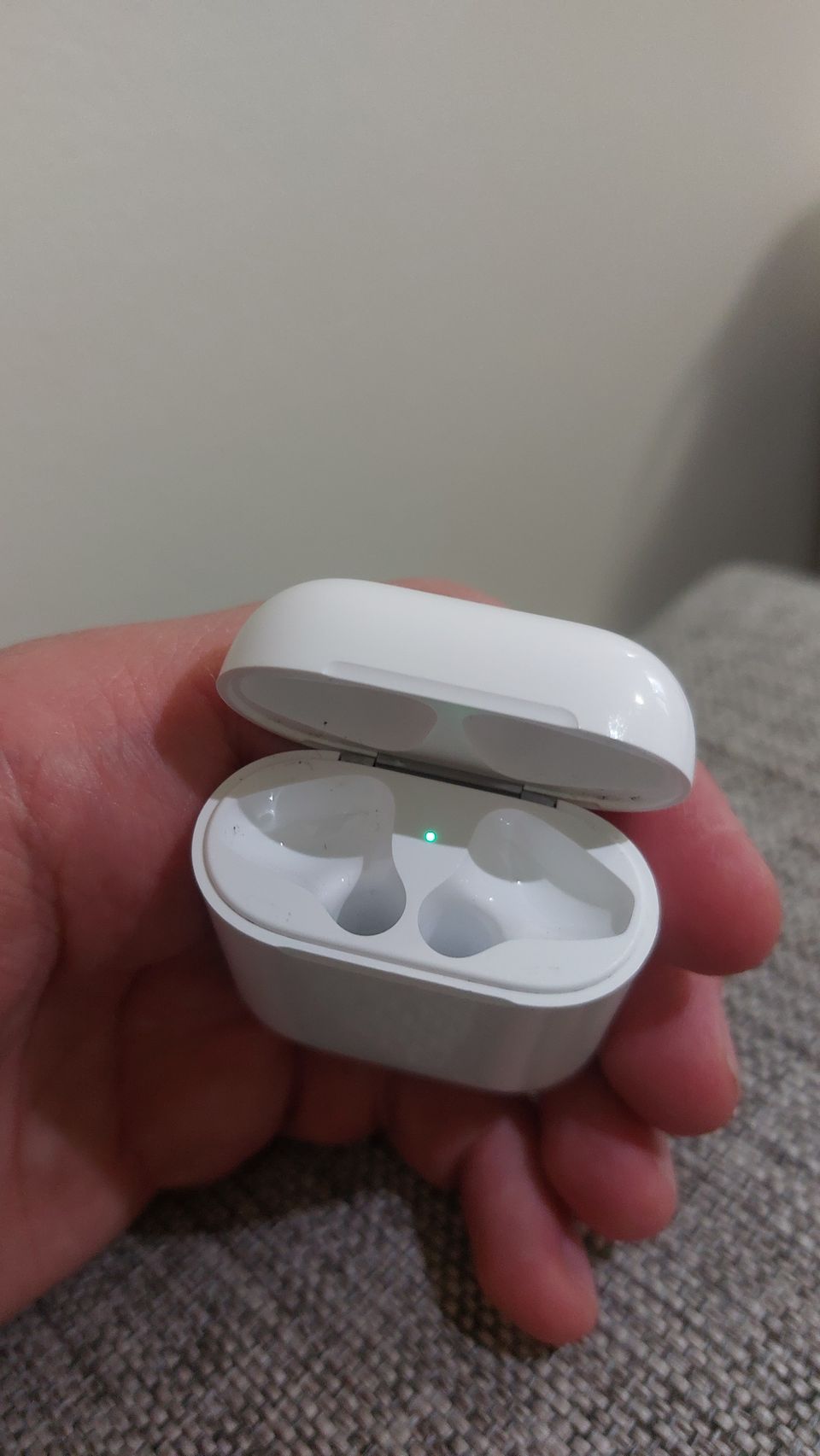 Apple.AirPods Case