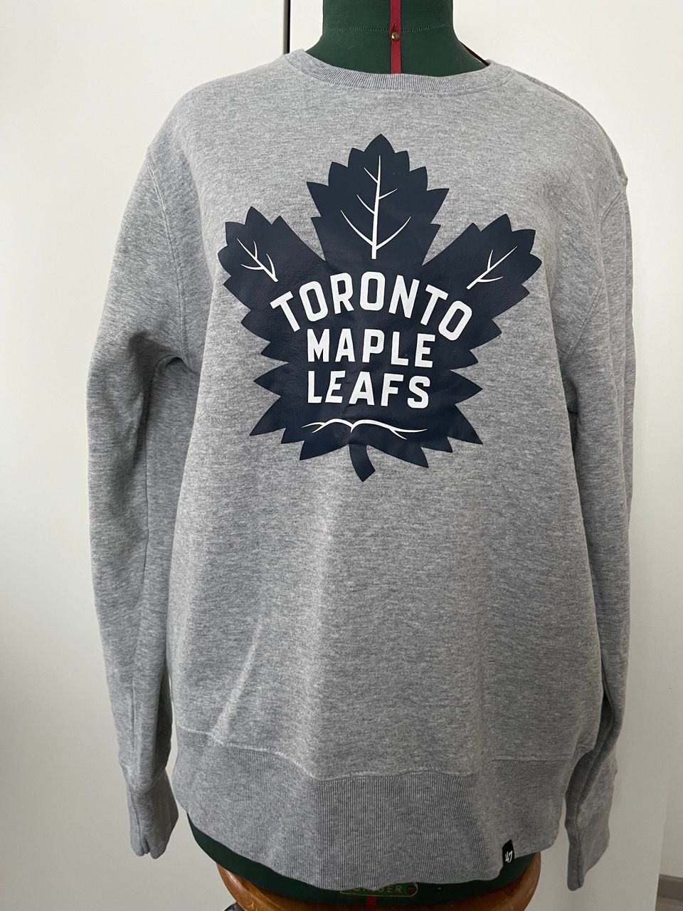 Toronto Maple Leafs -collegepusero