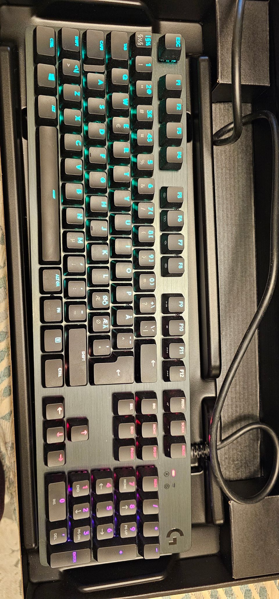 Logitech G512 pelinäppäimistö (GX Brown)