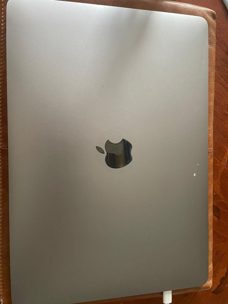 Apple MacBook Pro 13 inch 2021