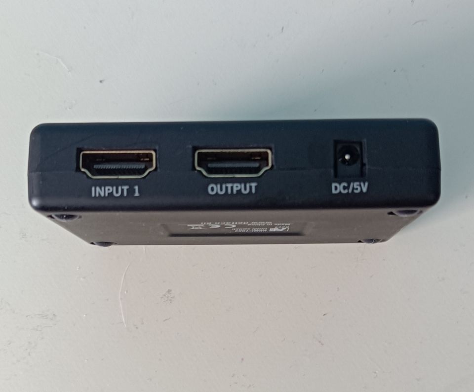 Deltaco hdmi jakaja