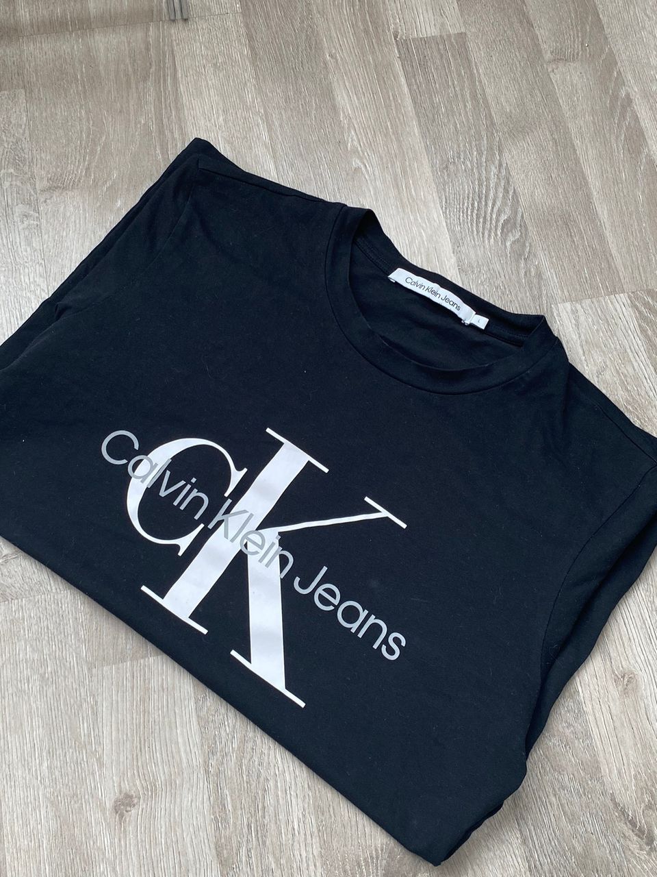 Calvin Klein T-paita