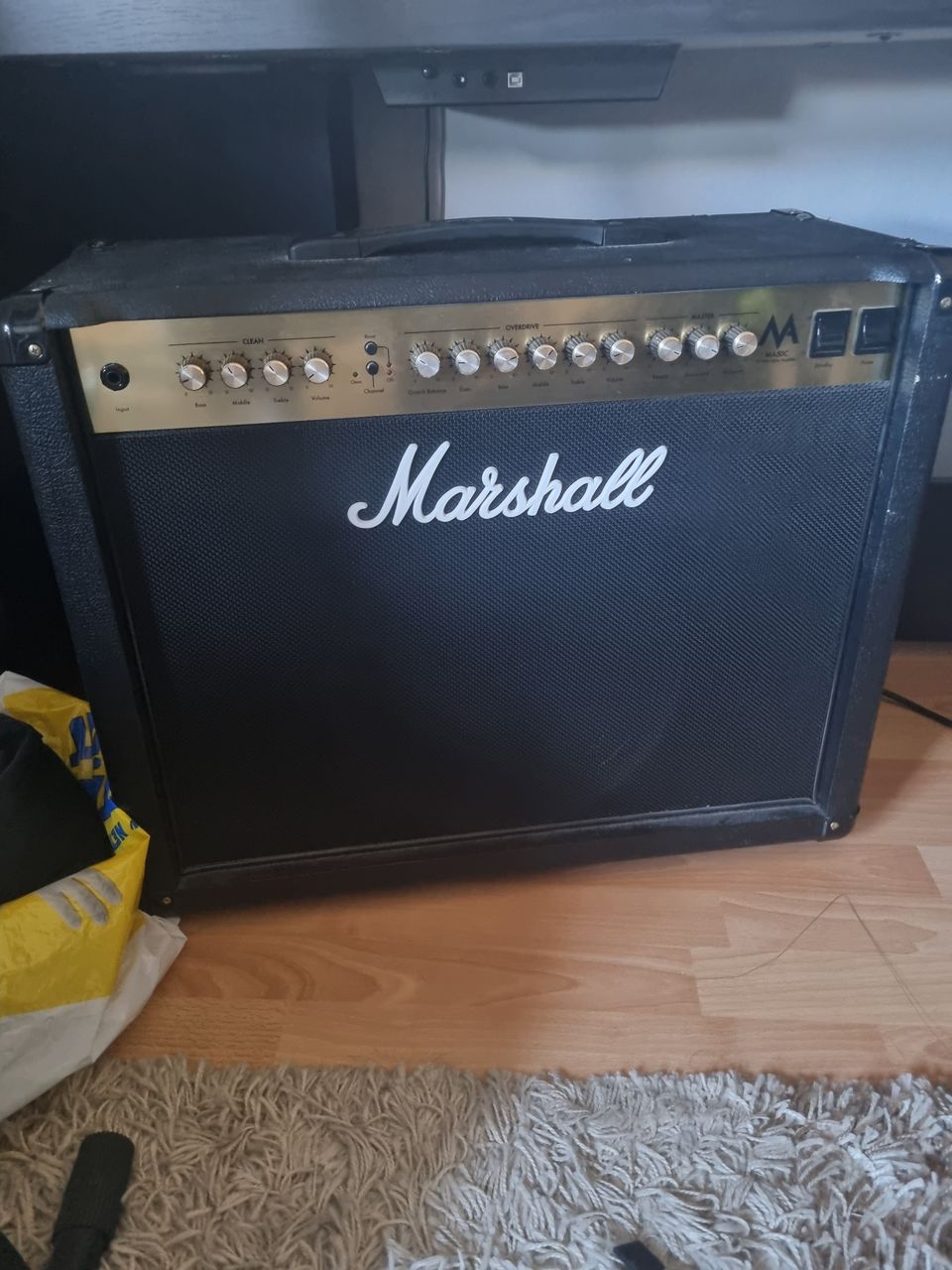 Marshall putkivahvistin 50W MA50C