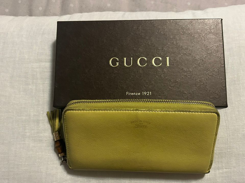 Gucci bamboo tassel leather lompakko
