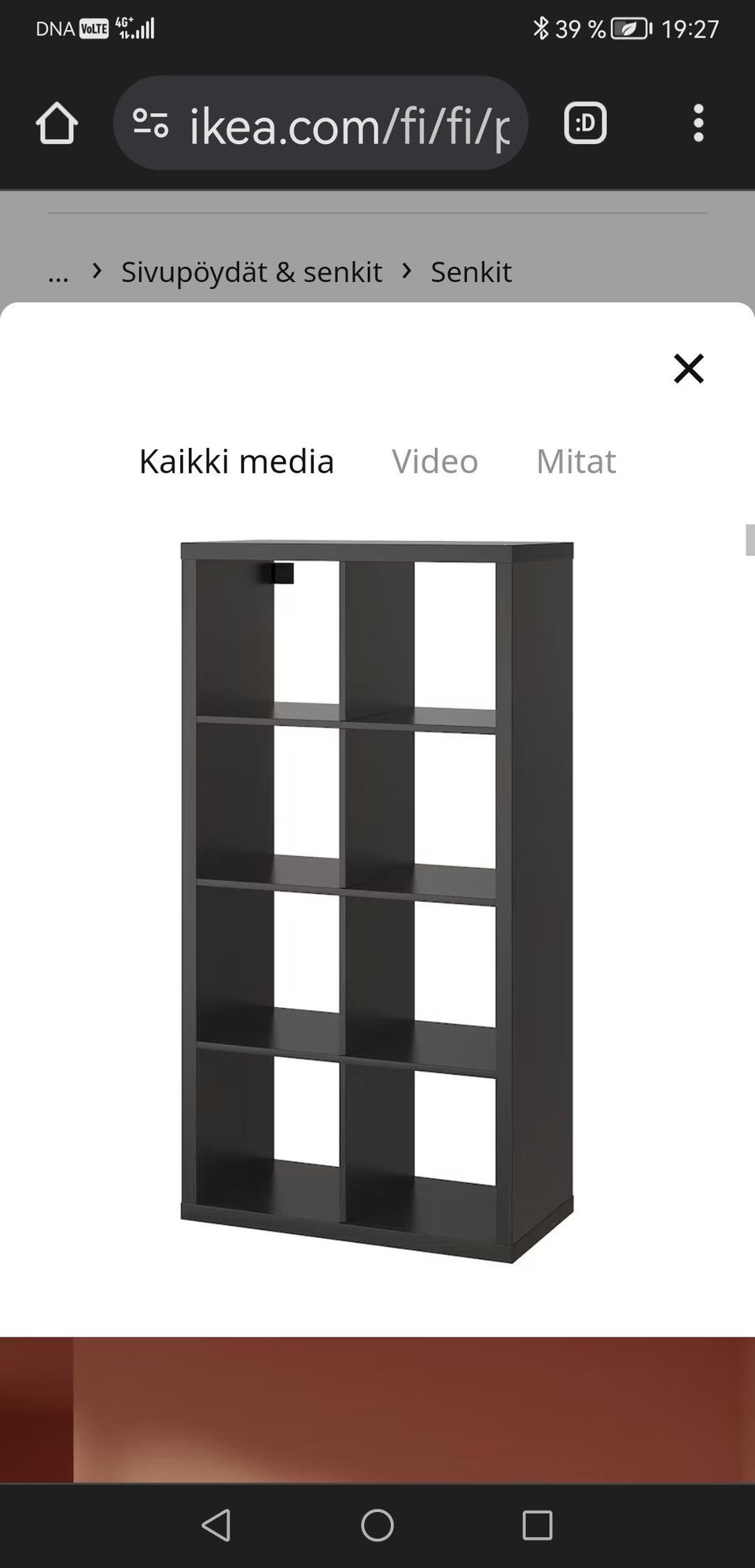 Ikean hyllykkö osina