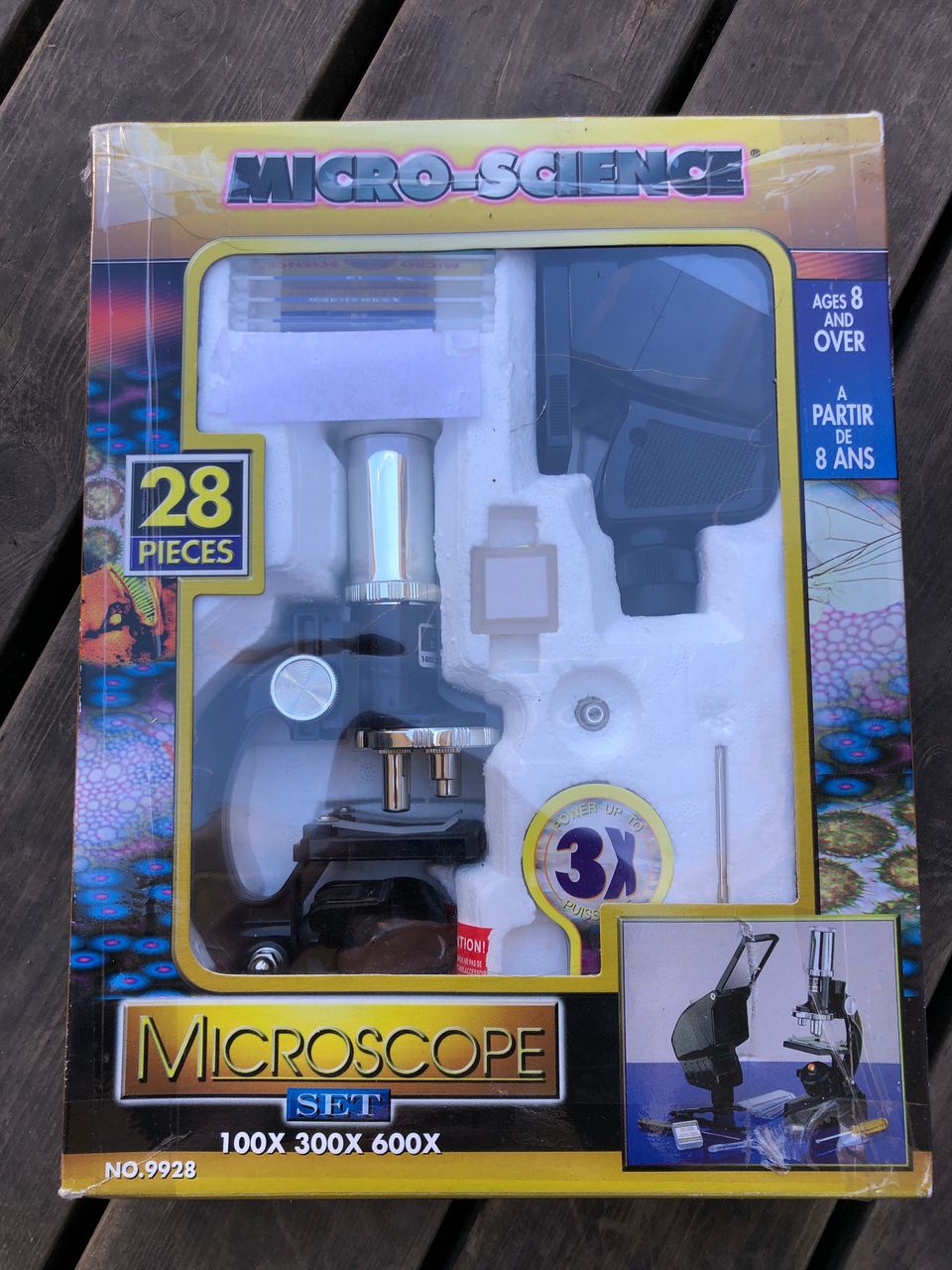 Lelu mikroskooppi