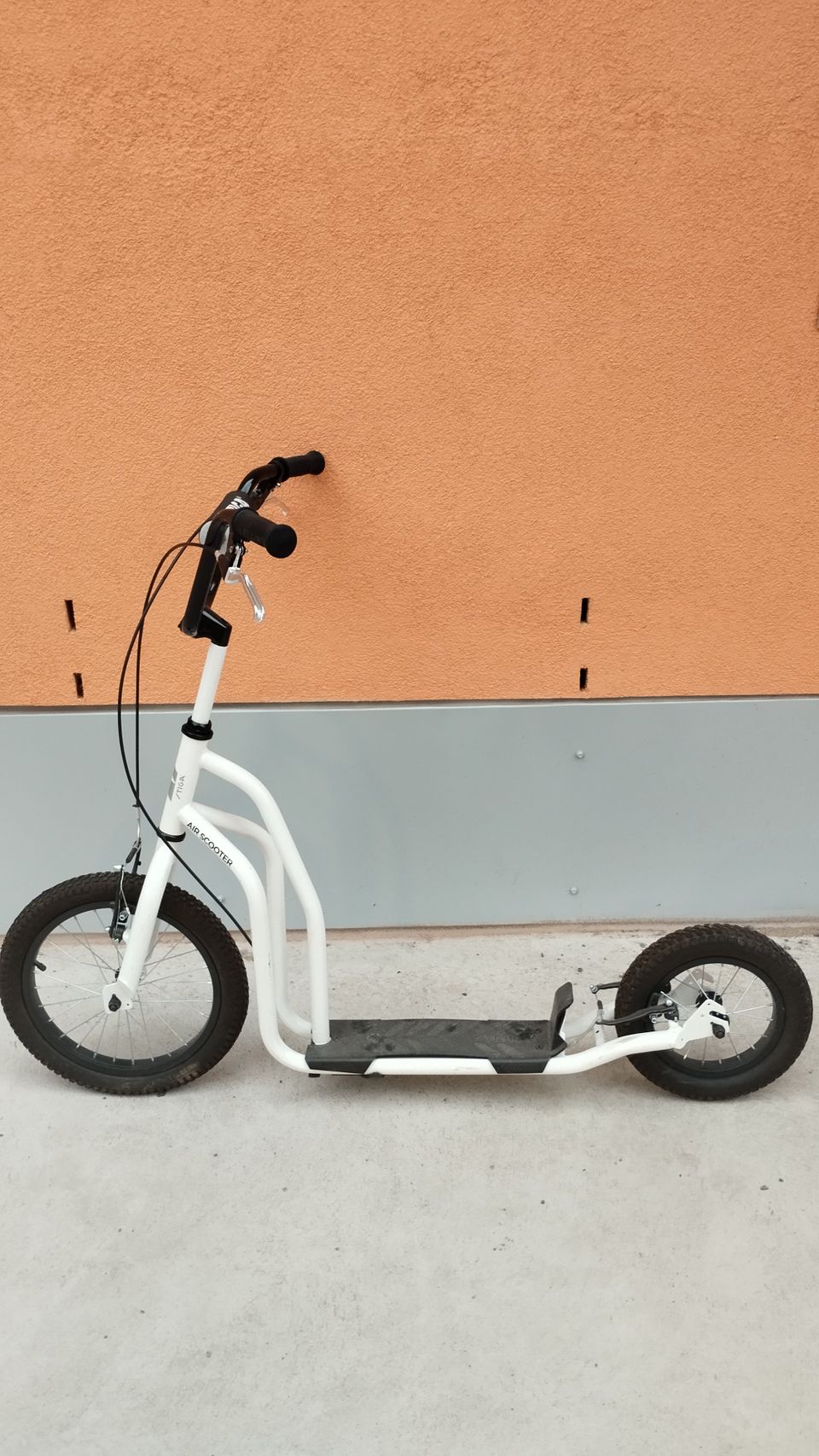 Stiga Air Scooter Kickbike, valkoinen