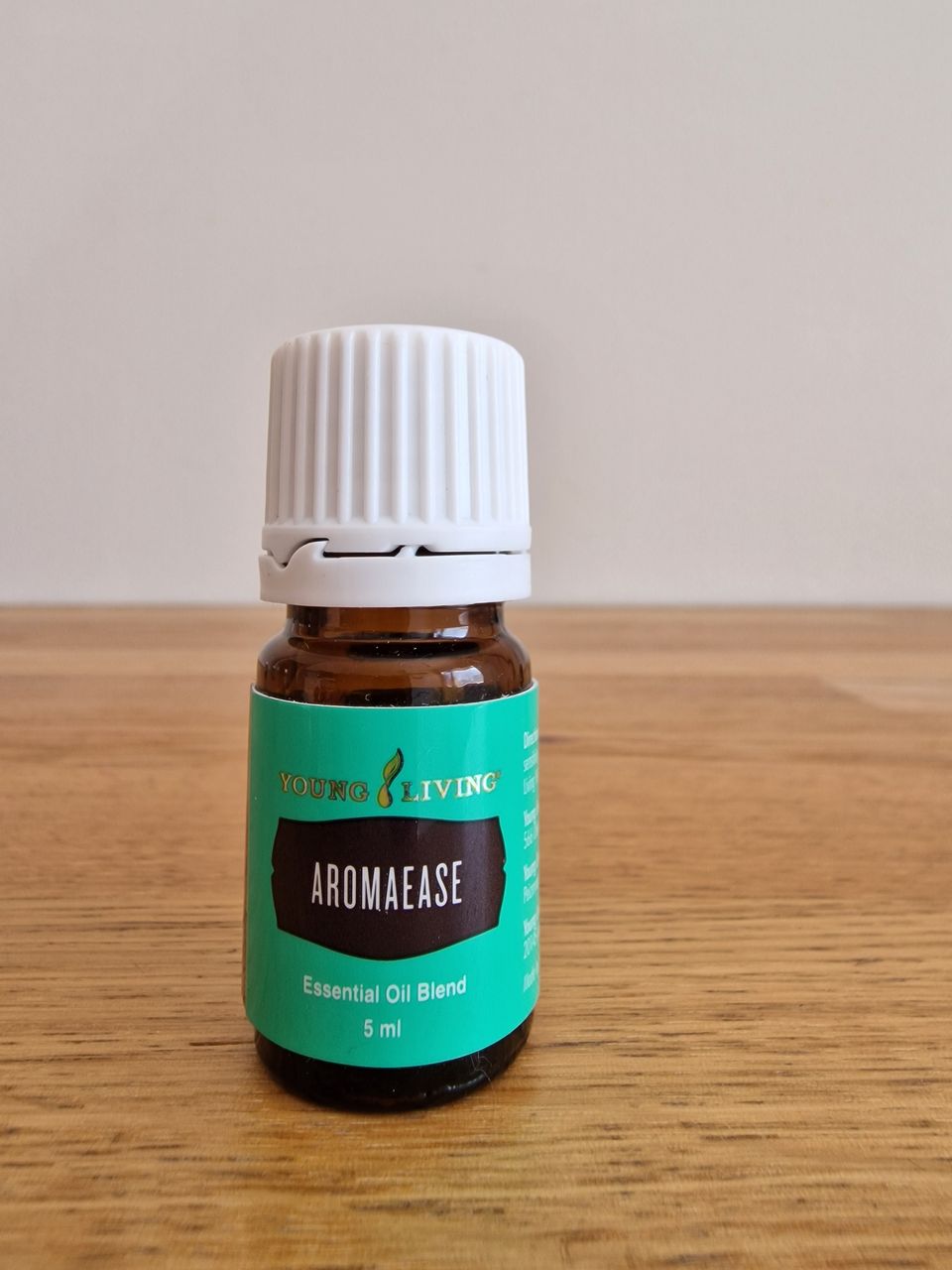 Young Living AromaEase eteerinen öljy