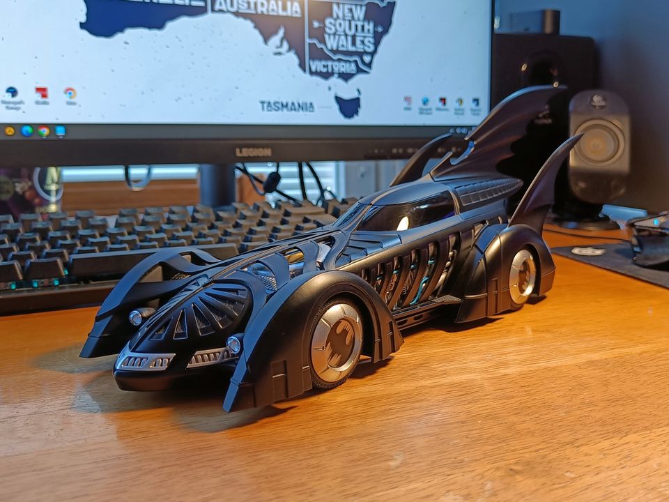 Hot Wheels Elite: 1995 Batmobile "Batman Forever" 1/18