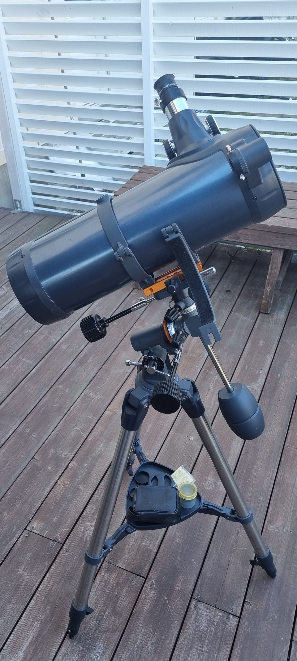 Celestron AstroMaster 114 EQ kaukoputki