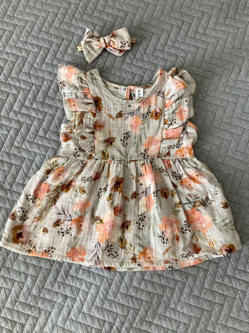 Vauvan mekko