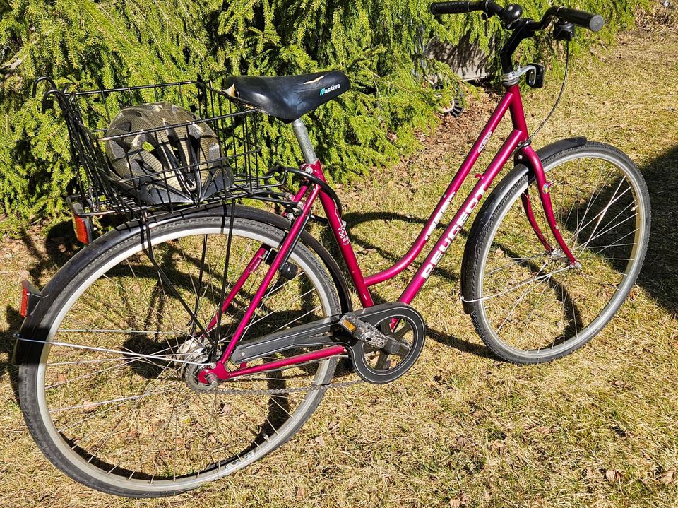 Aito 7-vaihteinen Naisten Peogeot City -polkupyörä