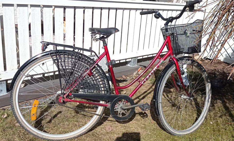 Naisten 3-v punainen classic polkupyörä