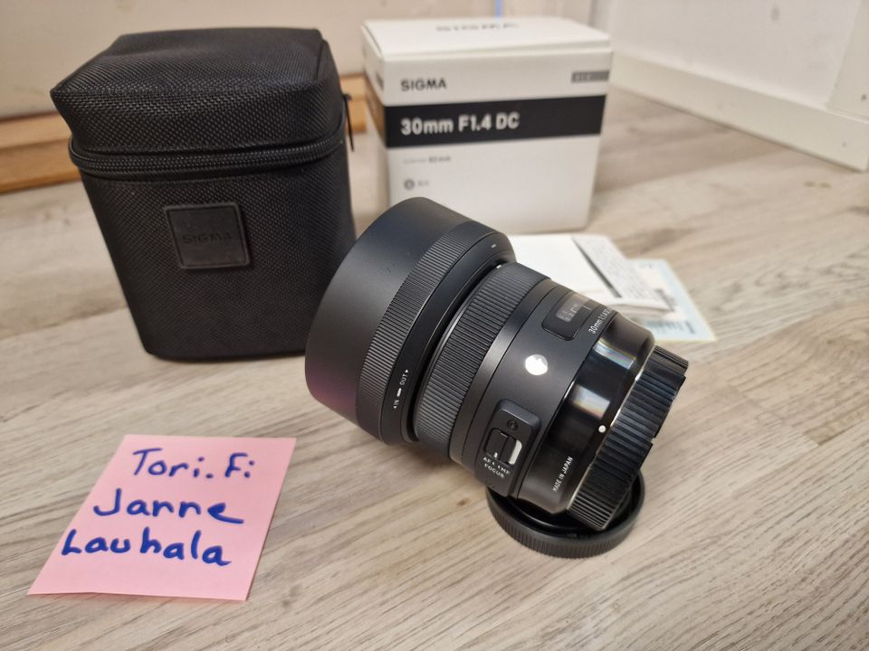 Sigma 30mm f/1.4 Art DC HSM – Canon EF/EF-S Objektiivi