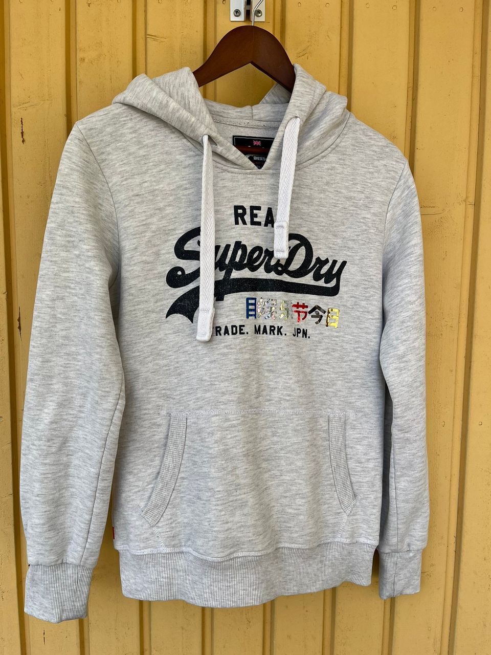 Superdry huppari