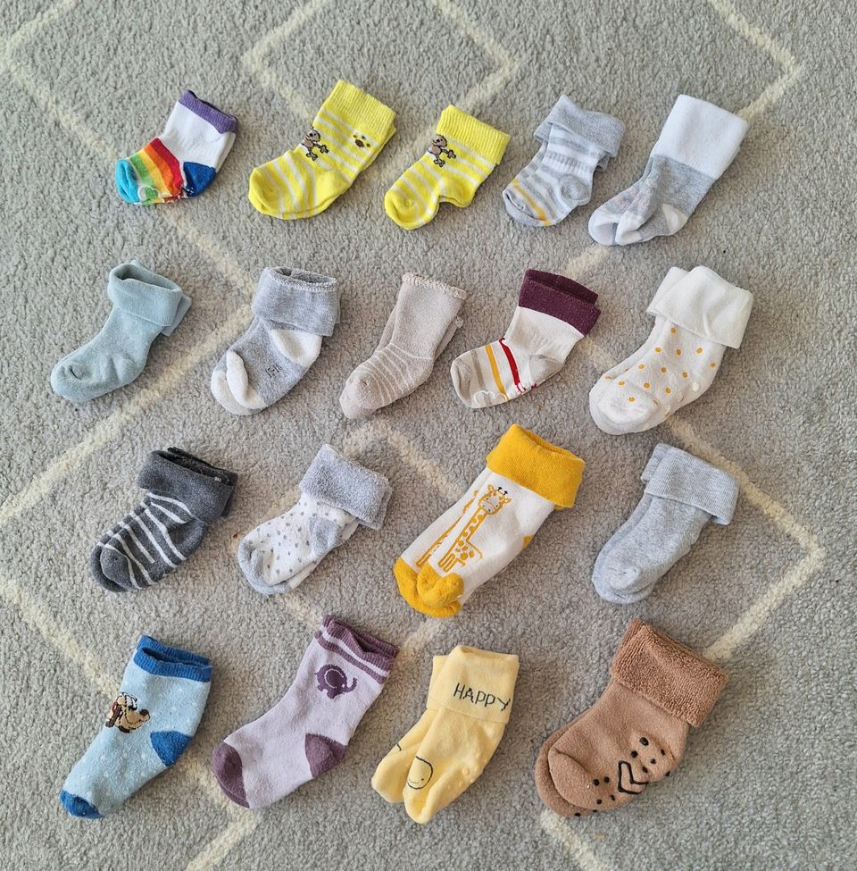 Vauvan sukkia 5e tai kaupanpäälle