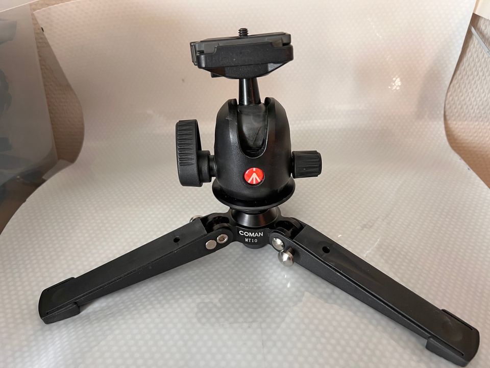 Manfrotto 496RC2 kuulapää ja Coman MT 10 jalusta