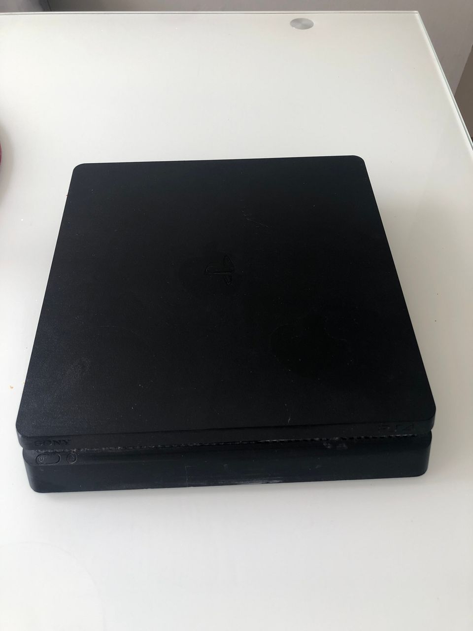 Playstation 4 slim