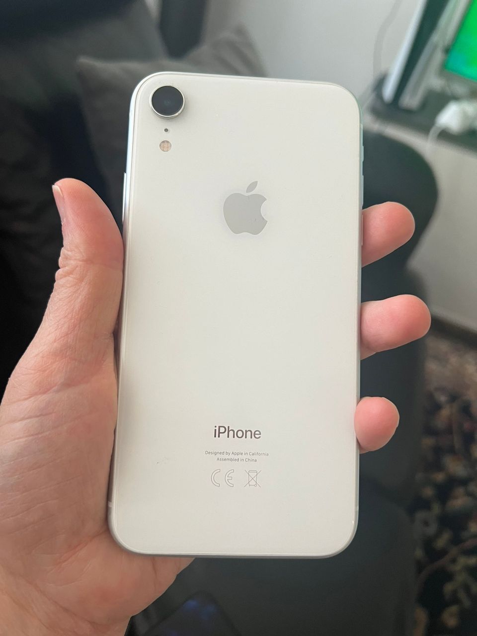 Myydään toimi hyvin iPhone XR 64 ei yhtään naarmuja