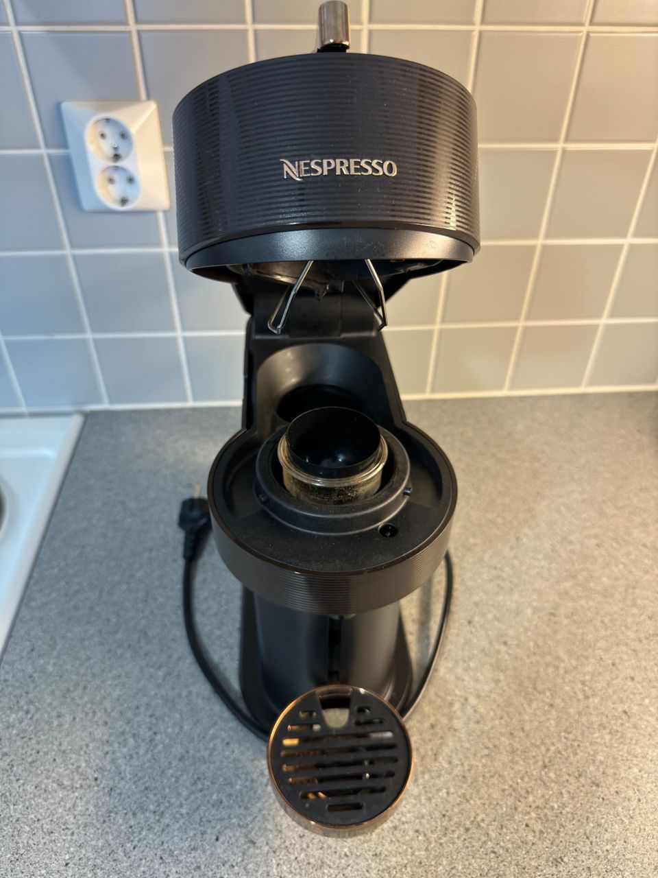 Nespresso Vertuo Next kapselikeitin