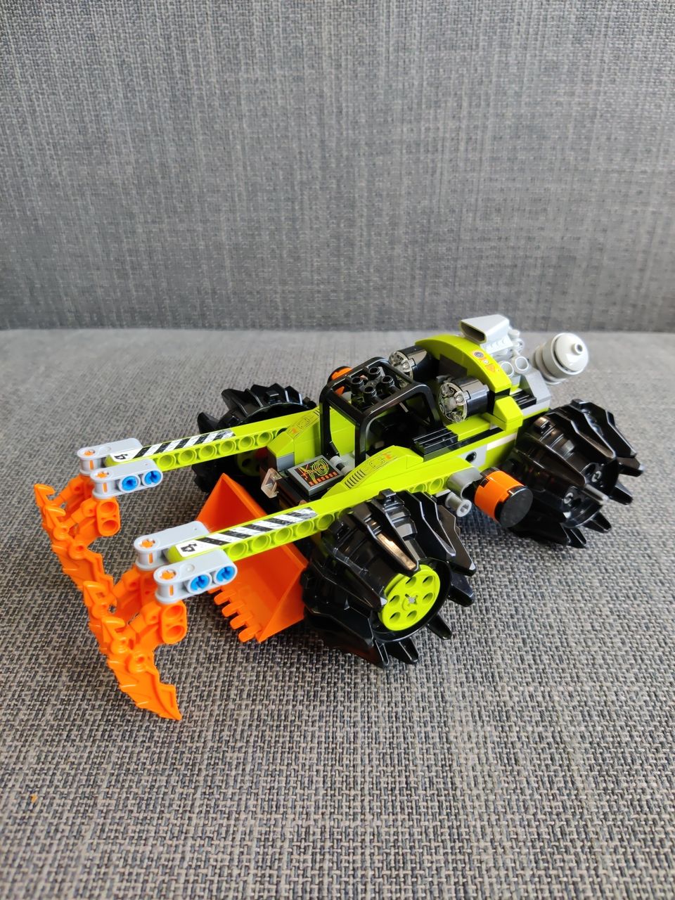 Lego Power Miners 8959: Claw Digger / Kynsikauhakaivuri