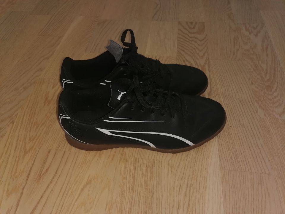 Futsal kengät koko 39