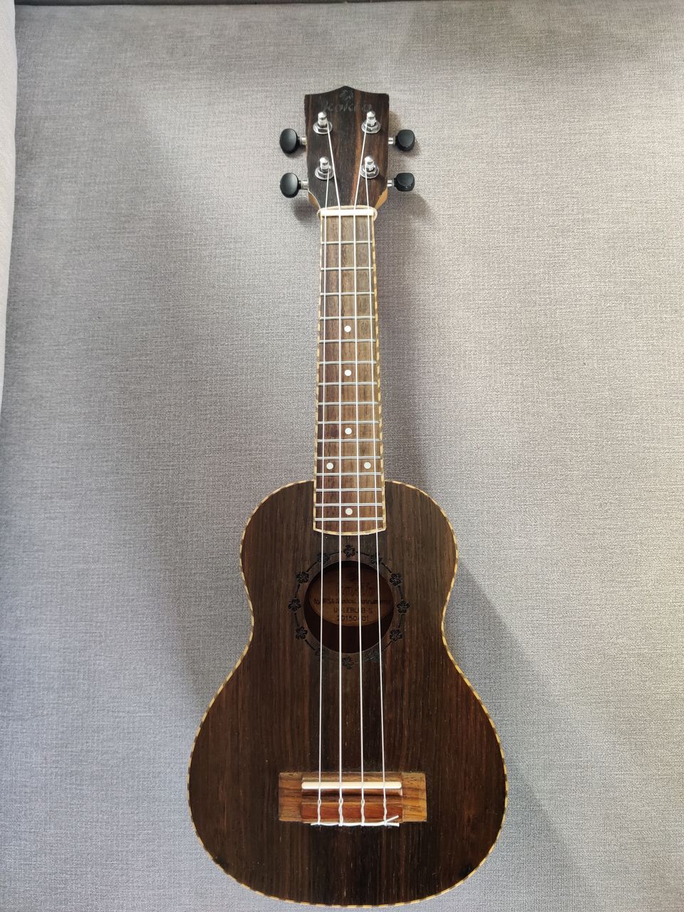 Koki'o ukulele