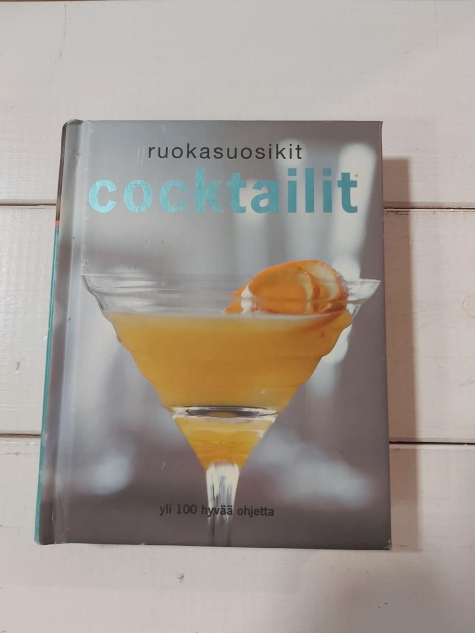 Cocktailit kirja