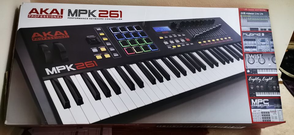 Akai MPK261