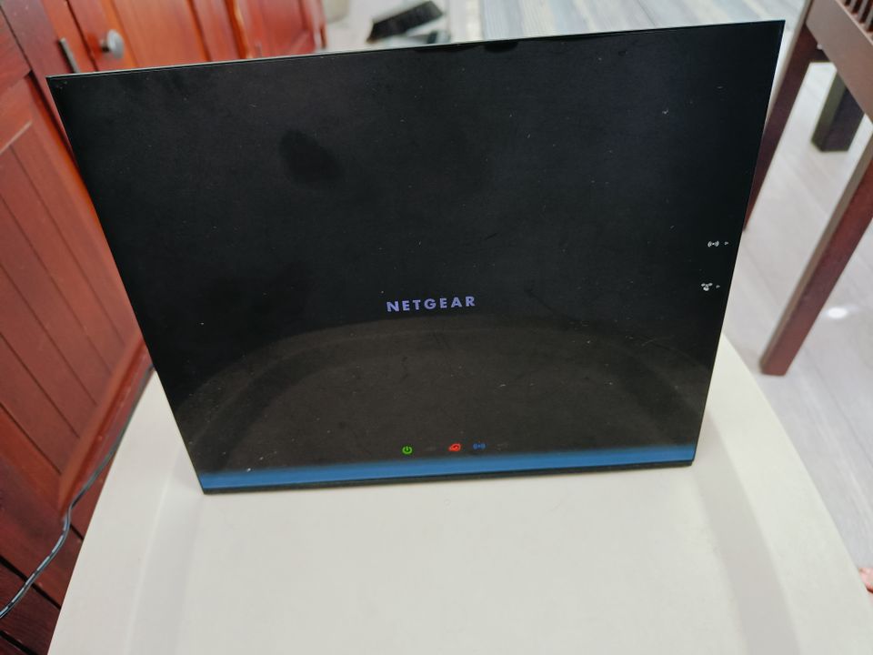 Netgear D6200 wifi-modeemi