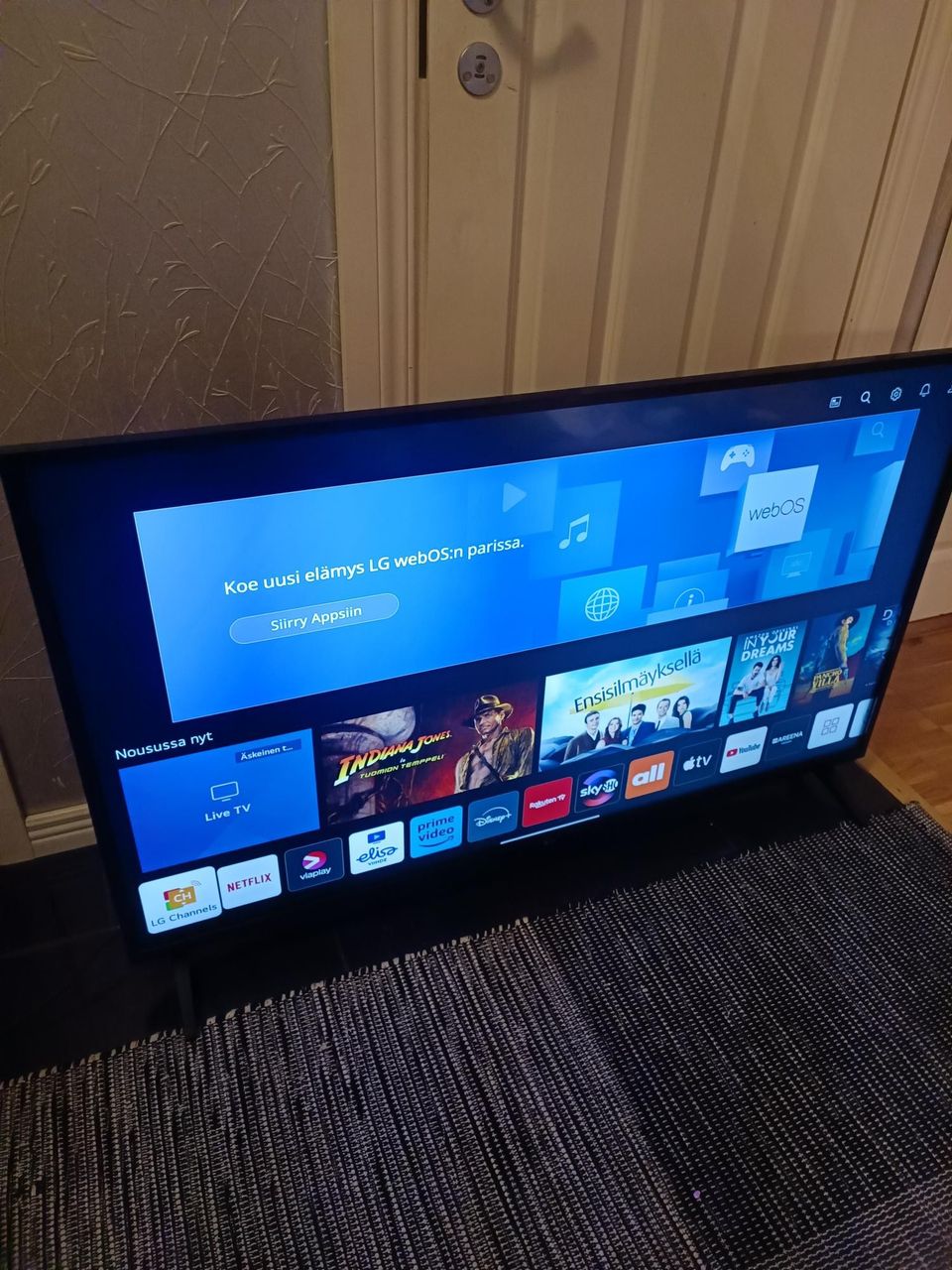 LG 50" 2022 Smart UHD tv