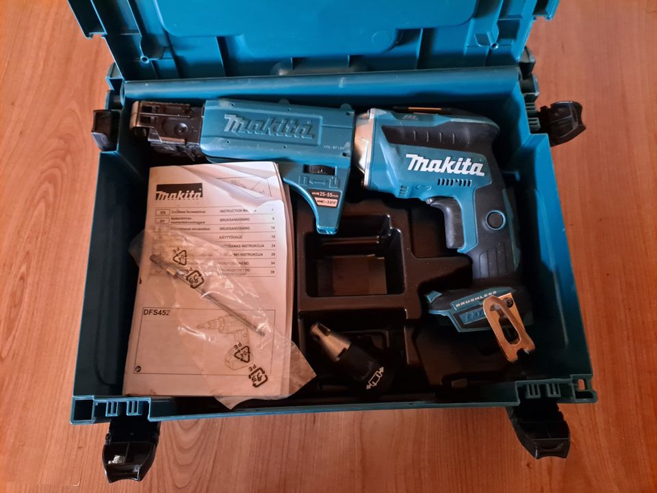 Makita DFS452