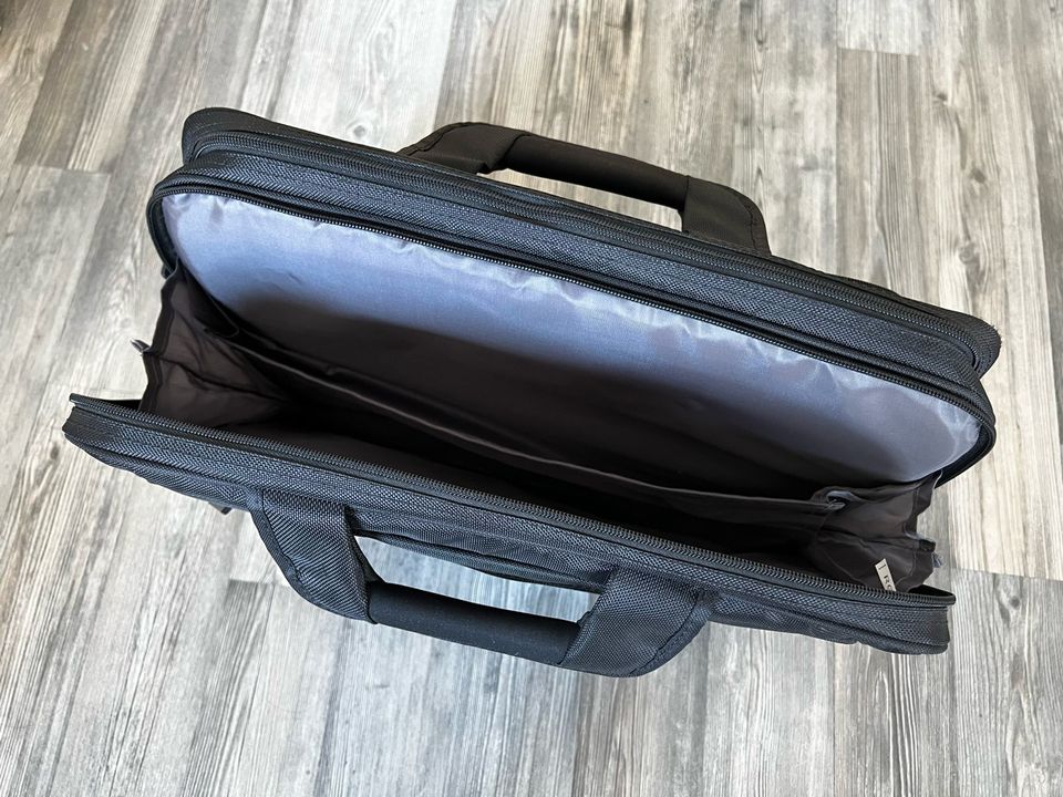 Dell, iso läppärilaukku