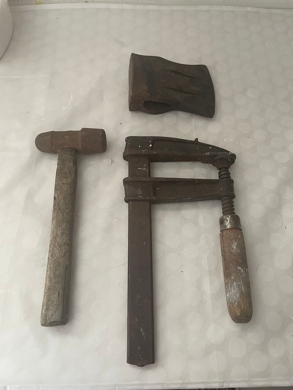 Vanhoja työkaluja