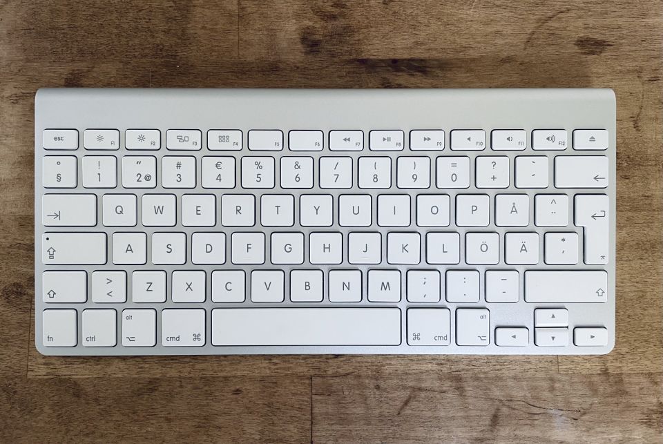 Langaton Apple Magic Keyboard (paristokäyttöinen)