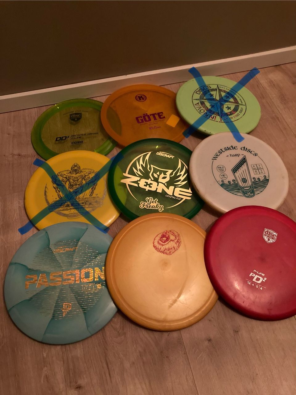 Ylimääräisiä Frisbeegolfkiekkoja kaupan