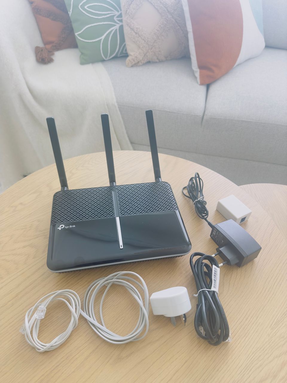 Myydään TPlink Ac 2100 Archer VR 600 ADSL/ VDSL modem Router