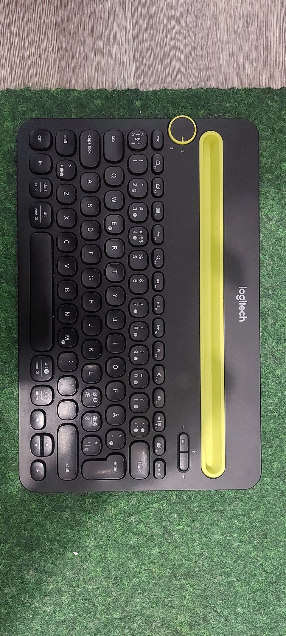 Logitech K480 -näppäimistö