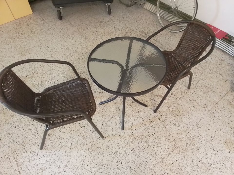 Ulkopöytä+tuolit 2kpl