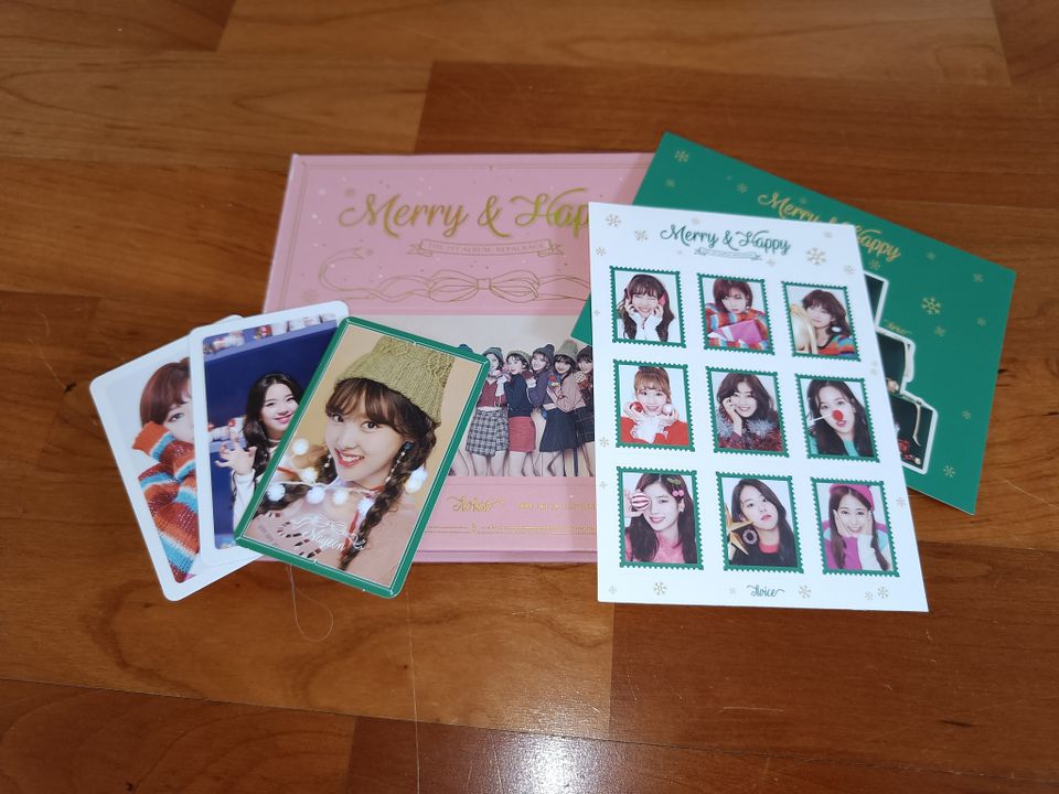 Twice Merry & Happy albumi